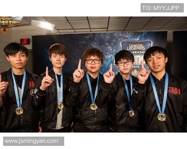 电竞比分赛后复盘V5与EDG对决的精彩瞬间与战术分析 电竞比分赛后复盘V5与EDG对决的精彩瞬间与战术分析